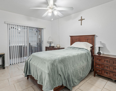 3120 Lake Osborne Drive - Photo Thumbnail 13