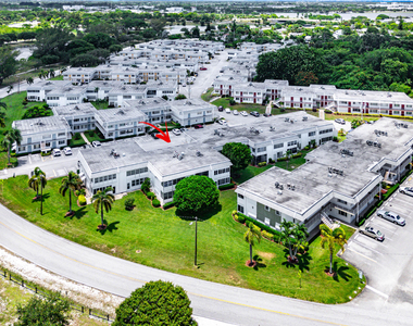 3120 Lake Osborne Drive - Photo Thumbnail 24
