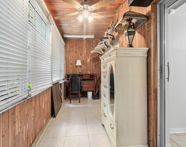 3120 Lake Osborne Drive - Photo Thumbnail 18