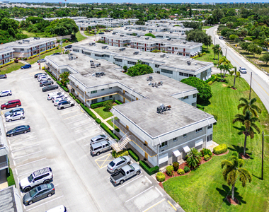 3120 Lake Osborne Drive - Photo Thumbnail 33