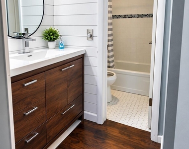 2320 S Cypress Bend Drive - Photo Thumbnail 4