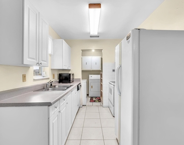 6143 Nw 22nd Street - Photo Thumbnail 12