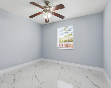 104 Oxford Court - Photo Thumbnail 25