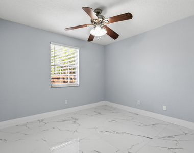 104 Oxford Court - Photo Thumbnail 23