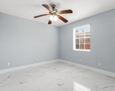 104 Oxford Court - Photo Thumbnail 27