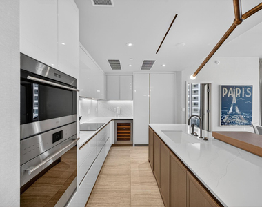 525 N Fort Lauderdale Beach Boulevard - Photo Thumbnail 20
