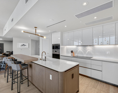 525 N Fort Lauderdale Beach Boulevard - Photo Thumbnail 16
