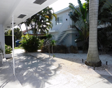 15 S Palmway - Photo Thumbnail 4