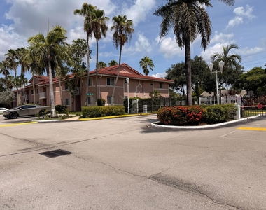 3271 Sabal Palm Manor - Photo Thumbnail 11