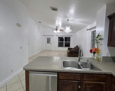2106 Little Torch Street - Photo Thumbnail 9