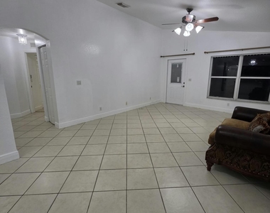 2106 Little Torch Street - Photo Thumbnail 8