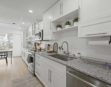 1111 S Ocean Boulevard - Photo Thumbnail 2