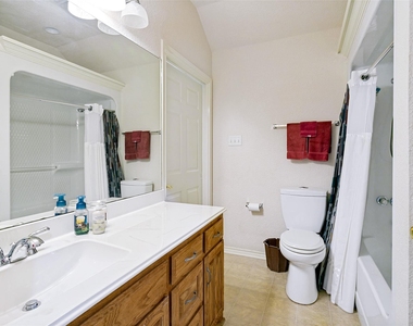 1425 Tobie Layne Street - Photo Thumbnail 14