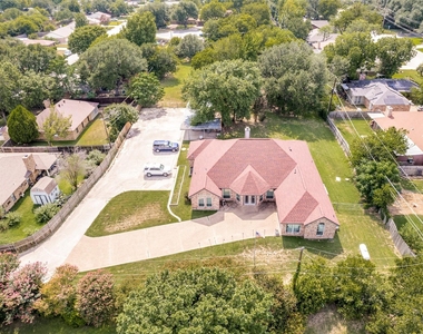 1425 Tobie Layne Street - Photo Thumbnail 23