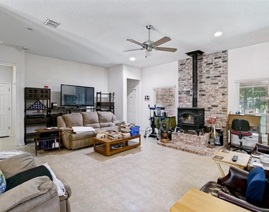 1425 Tobie Layne Street - Photo Thumbnail 28
