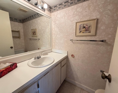 304 Knotty Pine Circle - Photo Thumbnail 19