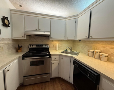 304 Knotty Pine Circle - Photo Thumbnail 10