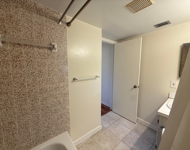 304 Knotty Pine Circle - Photo Thumbnail 22
