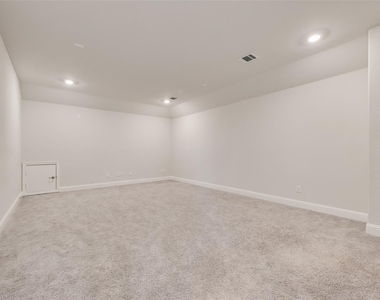 16524 Sage Crest Drive - Photo Thumbnail 10