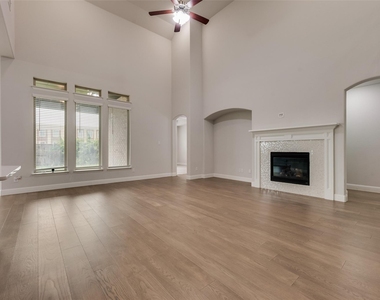 16524 Sage Crest Drive - Photo Thumbnail 2