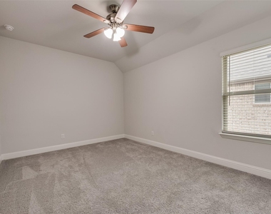 16524 Sage Crest Drive - Photo Thumbnail 9