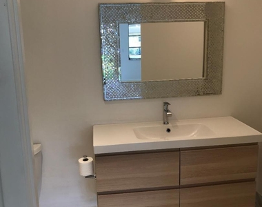 1387 High Point Way Nw - Photo Thumbnail 10