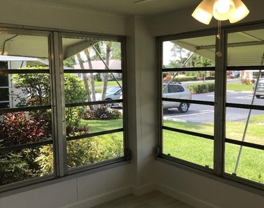 1387 High Point Way Nw - Photo Thumbnail 5