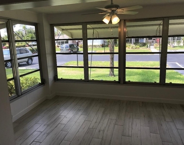 1387 High Point Way Nw - Photo Thumbnail 4