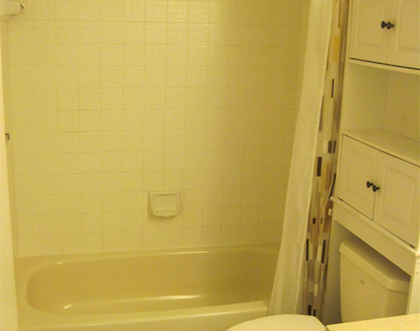 2232 N Cypress Bend Drive - Photo Thumbnail 11