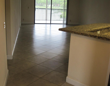 2232 N Cypress Bend Drive - Photo Thumbnail 6