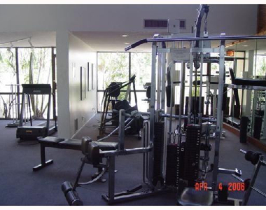 2232 N Cypress Bend Drive - Photo Thumbnail 19