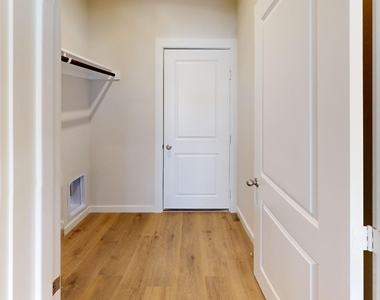 736 Layton Court - Photo Thumbnail 18