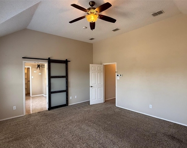 1433 Winterwood Drive - Photo Thumbnail 16