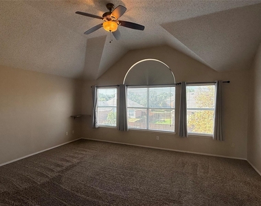 1433 Winterwood Drive - Photo Thumbnail 15