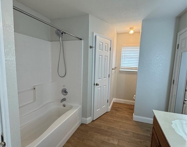 4925 Many Waters Drive - Photo Thumbnail 10