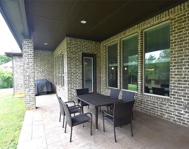 200 Montrose Lane - Photo Thumbnail 35