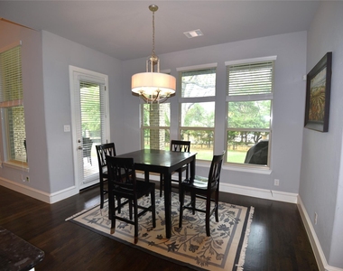 200 Montrose Lane - Photo Thumbnail 12