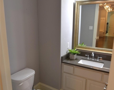 200 Montrose Lane - Photo Thumbnail 21