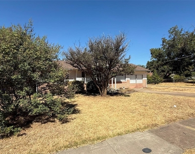 12225 Schroeder Road - Photo Thumbnail 2