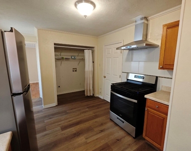 12225 Schroeder Road - Photo Thumbnail 7