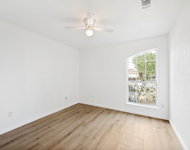 308 Rock Hill Drive - Photo Thumbnail 21
