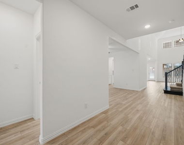2507 Gentle Knoll Drive - Photo Thumbnail 12