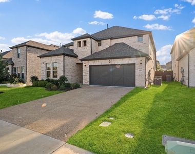 2507 Gentle Knoll Drive - Photo Thumbnail 2