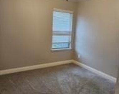 1405 Brindle Drive - Photo Thumbnail 3