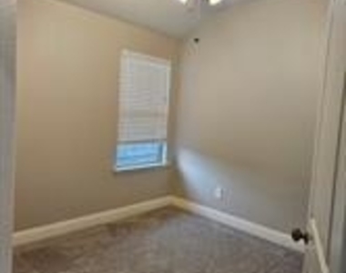 1405 Brindle Drive - Photo Thumbnail 7