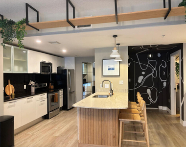 3339 Virginia Street - Photo Thumbnail 8