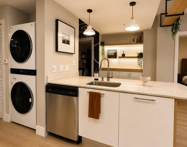 3339 Virginia Street - Photo Thumbnail 10