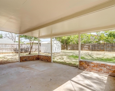 1701 Larkspur Drive - Photo Thumbnail 30