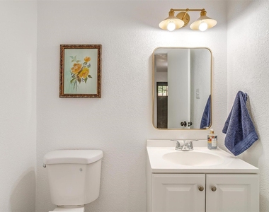 1701 Larkspur Drive - Photo Thumbnail 20