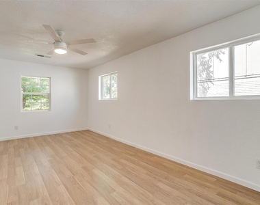 1701 Larkspur Drive - Photo Thumbnail 24